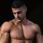 Find 5 Differences - Guys