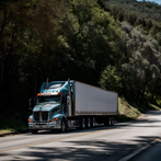 TRUCK RACING 3D- HILLY AREAS