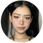 Bella Poarch travels