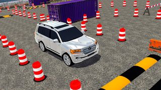 Modern Cruiser Prado Parking - Screenshot 2