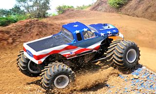 Monster Truck Driving Truck 3D - Screenshot 1