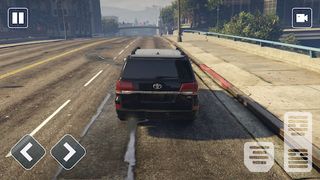 Land Cruiser 200 City SUV Race - Screenshot 2