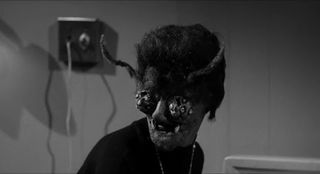 The Wasp Woman - Screenshot 2