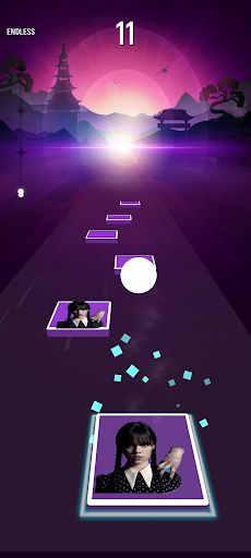 Wednesday Addams Tiles Hop - Screenshot 2