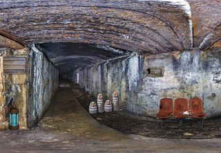 Abandoned Fortress Adventure - Screenshot 2