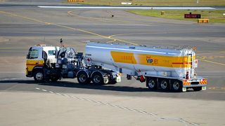 US Oil Tanker Truck Game 2023 - Screenshot 3