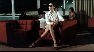 Invasion of the Bee Girls - Screenshot 1