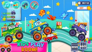 Monster Trucks Stunt Race Game - Screenshot 2