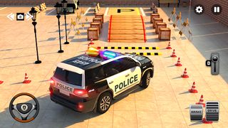 Police Prado Car Parking - Screenshot 2