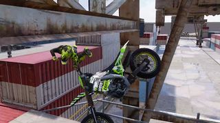 Bike race bikes driving trials - Screenshot 3