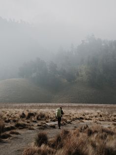 Distant mountain ranges - Screenshot 3