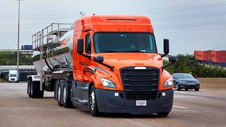 US Oil Tanker Truck Game 2023 - Screenshot 2